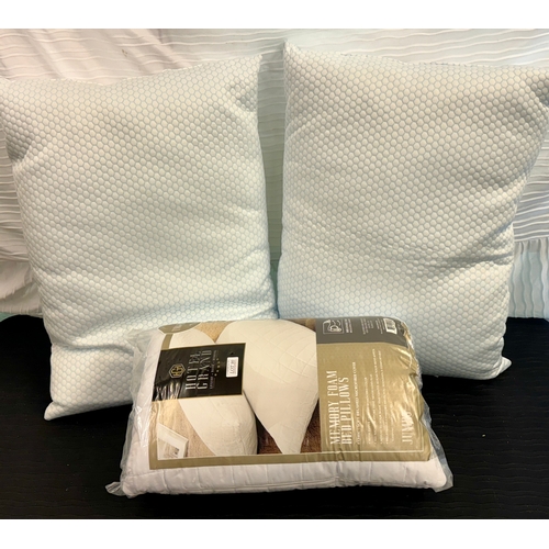 90 - SET OF 2 HOTEL GRAND COOLING PILLOWS TOGETHER WITH A HOTEL GRAND QUILTED MEMORY FILL PILLOW