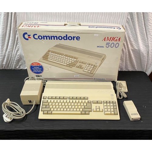279 - COMMODORE AMIGA 500 VINTAGE COMPUTER SYSTEM -BOXED C.1987 Media	880 KB floppy disks Operating system... 