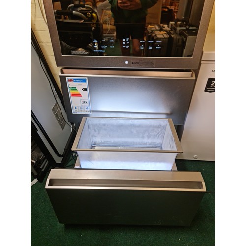 115 - LG SIGNATURE LSR200W Wine Cooler - Stainless Steel
65 bottles capacity - plenty of space for your fa... 