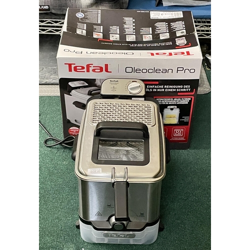 97 - BOXED TEFAL OLEO CLEAN PRO DEEP FAT FRYER WITH OIL FILTRATION -