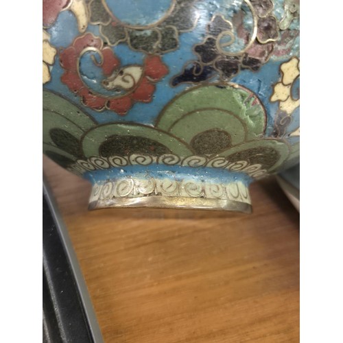 402 - A CHINESE MING STYLE CLOISONNE VASE, POSSIBLY EARLY, 12.8CM HIGH