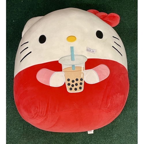 12 - HELLO KITTY SQUISHMALLOW - RED