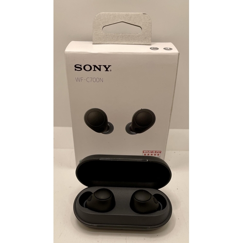 6 - BOXED PAIR OF SONY WF-C700N WIRELESS EAR BUDS IN CHARGING CASE WITH CHARGING WIRE - BLACK