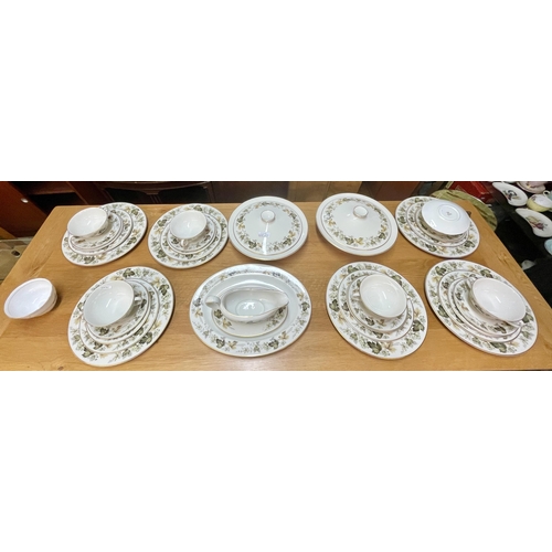 277 - A ROYAL DOULTON LARCHMONT DINNER SERVICE - 34 PIECES INC. 2 X TUREENS, GRAVY BOAT AND STAND, 6 X SOU... 