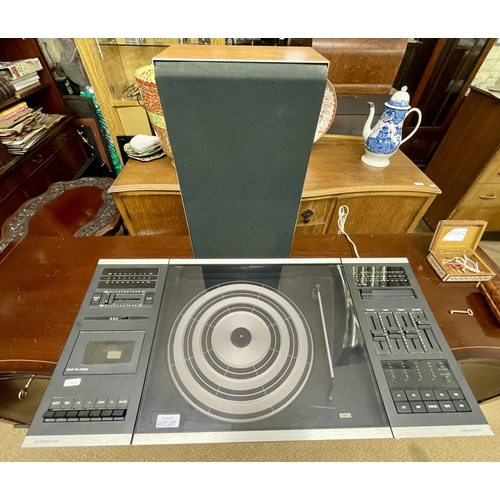 297 - BANG AND OLUFSEN BEOCENTRE 2000 HI FI SYSTEM WITH TWO BEOVOX S30 SPEAKERS