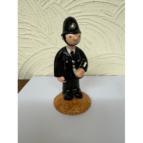 367 - ROYAL DOULTON BESWICK TRUMPTON FIGURINE P.C. MCGARRY (TR3) LTD. ED. 439 OF 2500 APPROX. H:14.5CM