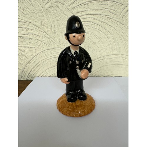 367 - ROYAL DOULTON BESWICK TRUMPTON FIGURINE P.C. MCGARRY (TR3) LTD. ED. 439 OF 2500 APPROX. H:14.5CM