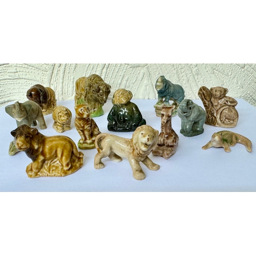 383 - A COLLECTION OF VINTAGE WADE JUNGLE ANIMALS INCL. LIONS, ELEPHANTS, BUFFALO & OTHERS ETC. -15 PIECES