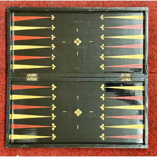 404 - CHINESE EXPORT GAMING BOARD: A GOOD 19TH C. CHINESE EXPORT FOLDING  CHESS/BACKGAMMON LACQUERE BOARD ... 