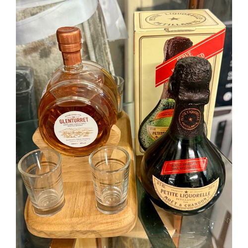 430 - MOET & CHANDON PETITE LIQUORELLE DESSERT WINE BOXED -200ML AND THE GLENTURRET SINGLE MALT WHISKY IN ... 