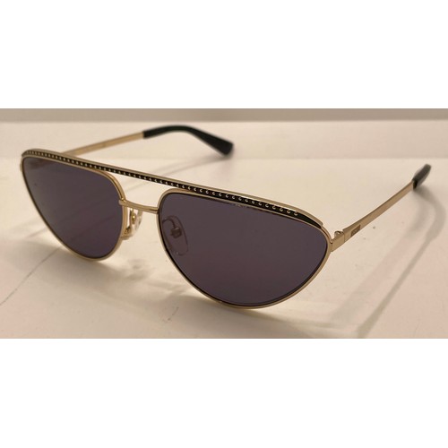 421 - A PAIR OF MOSCHINO GILT FRAMED AVIATOR SUNGLASSES