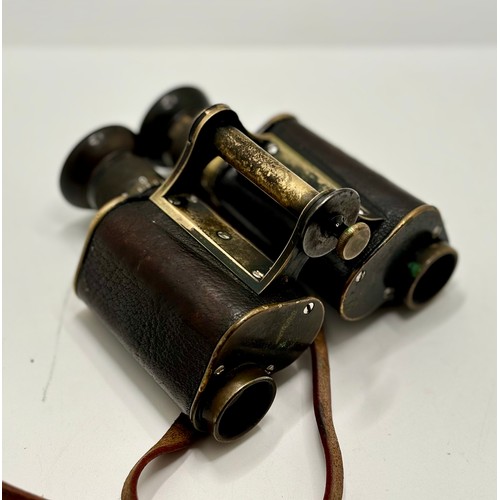 308 - A PAIR OF VINTAGE CARL ZEISS JENA LEATHER BOUND BINOCULARS IN CASE TOGETHER WITH 5 X VINTAGE SPIRIT ... 