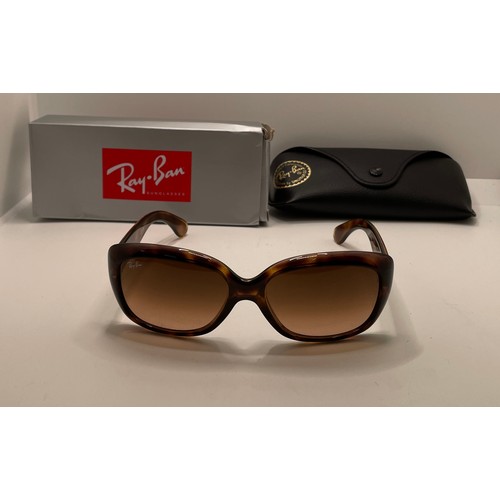 424 - A BOXED PAIR OF RAYBAN JACKIE OHH 5817 SUNGLASSES WITH ORIGINAL CARRY CASE