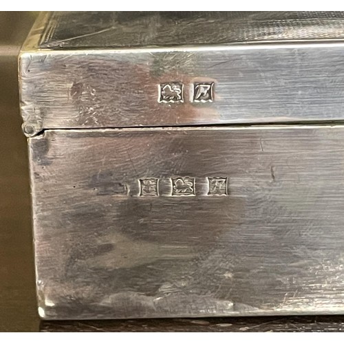 311 - A PAIR OF MATCHING SILVER ASHTRAYS - H/M BIRMINGHAM 1955 M/M D BROS  (61.2G), AND A CIGARETTE BOX AL... 