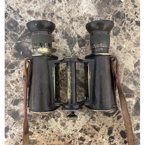 308 - A PAIR OF VINTAGE CARL ZEISS JENA LEATHER BOUND BINOCULARS IN CASE TOGETHER WITH 5 X VINTAGE SPIRIT ... 