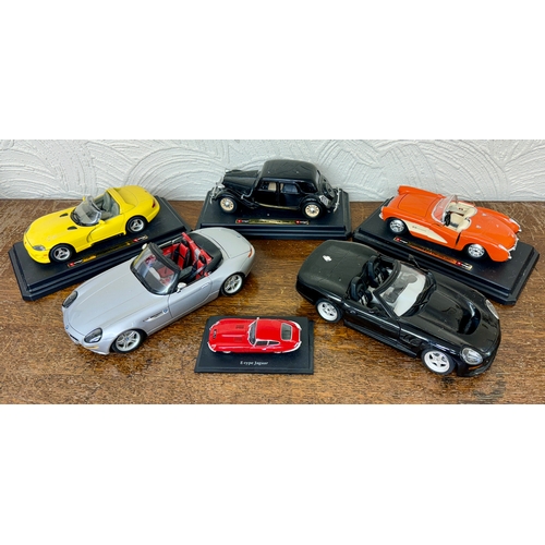 211 - VARIOUS BURAGO MODEL CARS INCL DODGE VIPER RT10 1993 & CITROEN 15CV TA 1937, CHEVROLET CORVETTE 1957... 