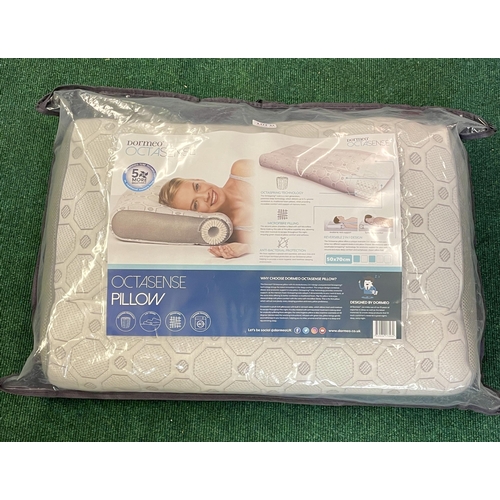 43 - DORMEO OCTASENSE PILLOW IN CARRY BAG