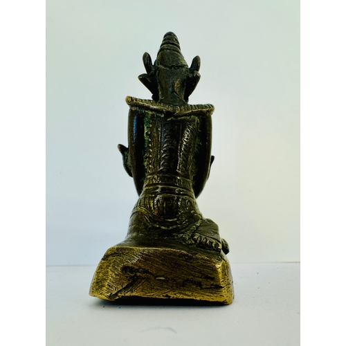 379 - A SMALL ANTIQUE BRONZE KNEELING FIGURE - POSSIBLY BURMESE/THAI LATE 19TH CENTURY -H:9.5CMS