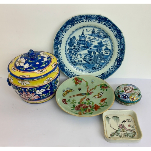 387 - SIX (6) ITEMS OF VINTAGE/ANTIQUE CHINESE PORCELAIN, POTTERY & CLOISSONE INCL. A PERANAKAN OR STRAITS... 