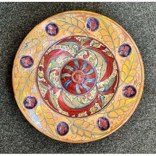 392 - A GOOD ANTIQUE HISPANO MORESQUE LUSTRE DISH OF TRADITIONAL FORM, A RAISED BOSS WITHIN THE BOWL, A ST... 