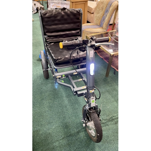 243 - BOXED EFOLDI FOLDING SCOOTER MK1-1.5 WITH CHARGER INSTRUCTIONS AND SEAT PILLOW, 6 KEYS, APPROX 20 KG... 