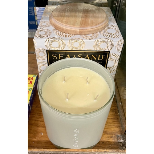 23 - BOXED SEA AND SAND 1500G COCONUT AND PALM SOY BLEND FOUR WICK CANDLE