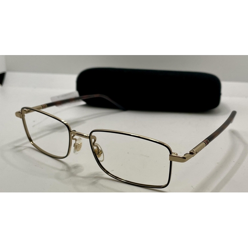 37 - PAIR OF GUCCI SPECTACLE FRAMES GG03910 WITH VELVET GUCCI CASE