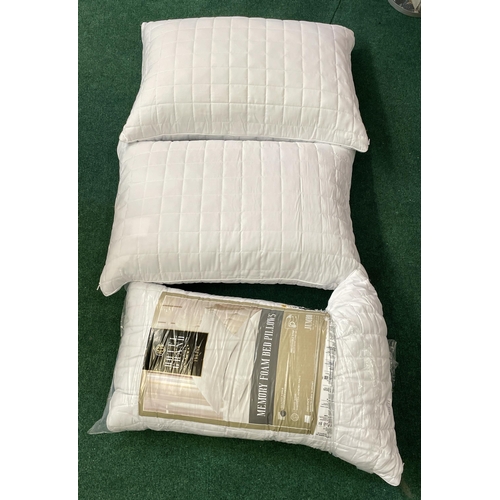 77 - SET OF X3 HOTEL GRAND MEMORY FOAM DEEP FILLED BED PILLOWS 50CM X 71CM WITH REMOVABLE WASHABLE COVERS