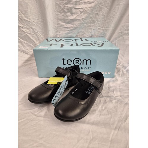 206 - BOXED PAIR OF TERM FOOTWEAR GIRLS SCHOOL SHOES - MAYA - UK SIZE 11