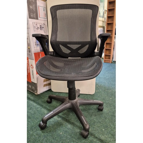 210 - RISE AND FALL MESH SEAT ADJUSTABLE ARMS STUDENT CHAIR - BLACK