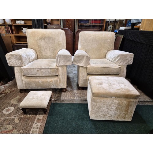 351 - A VINTAGE FRAMED 3 PCE LOUNGE SUITE IN CREAM VELOUR, 3 SEATER SOFA, 2 MATCHING ARM CHAIRS