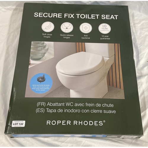 132 - BOXED ROPER RHODES SECURE FIT SOFT CLOSE TOILET SEAT WITH FITTIGNS