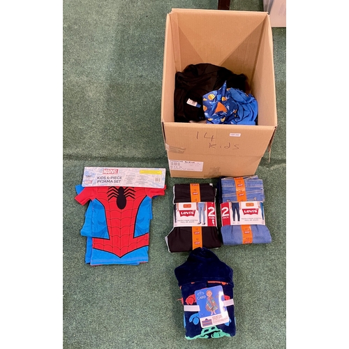 192 - BOX OF APPROX 14 ITEMS OF CHILDRENS CLOTHING INC. TROUSERS, PJ'S, TOWELS ETC. INC. LEVIS, MARVEL