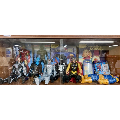 278 - SHELF OF MARVEL TOYS AND FIGURINES INC. BOXED IRON MAN, BOXED BLACK PANTHER, THOR, THAMOS, ULTRON, E... 