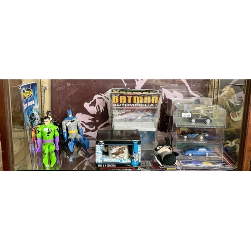 280 - SHELF OF BATMAN TOYS AND COLLECTABLES INC. BATMAN FIGURES, BATMAN MAGAZINES, 6 X BATMOBILE CARS, BAT... 