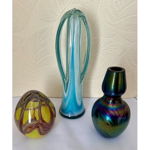 312 - A MURANO GLASS VASE, 31.6CM HIGH AND TWO OTHER GLASS ITEMS