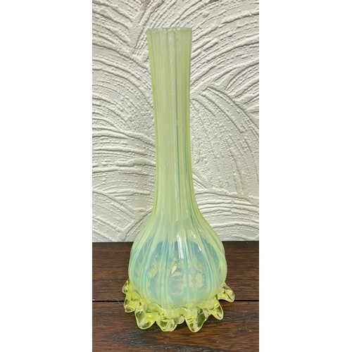 433 - GREEN GLASS HAND BLOWN VASE, AN AMBER GLASS BOTTLE VASE WITH STOPPER, A MURANO GLASS SCENT BOTTLE WI... 