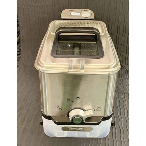 68 - TEFAL OLEO CLEAN PRO DEEP FAT FRYER WITH OIL FILTRATION - SLIGHT USAGE