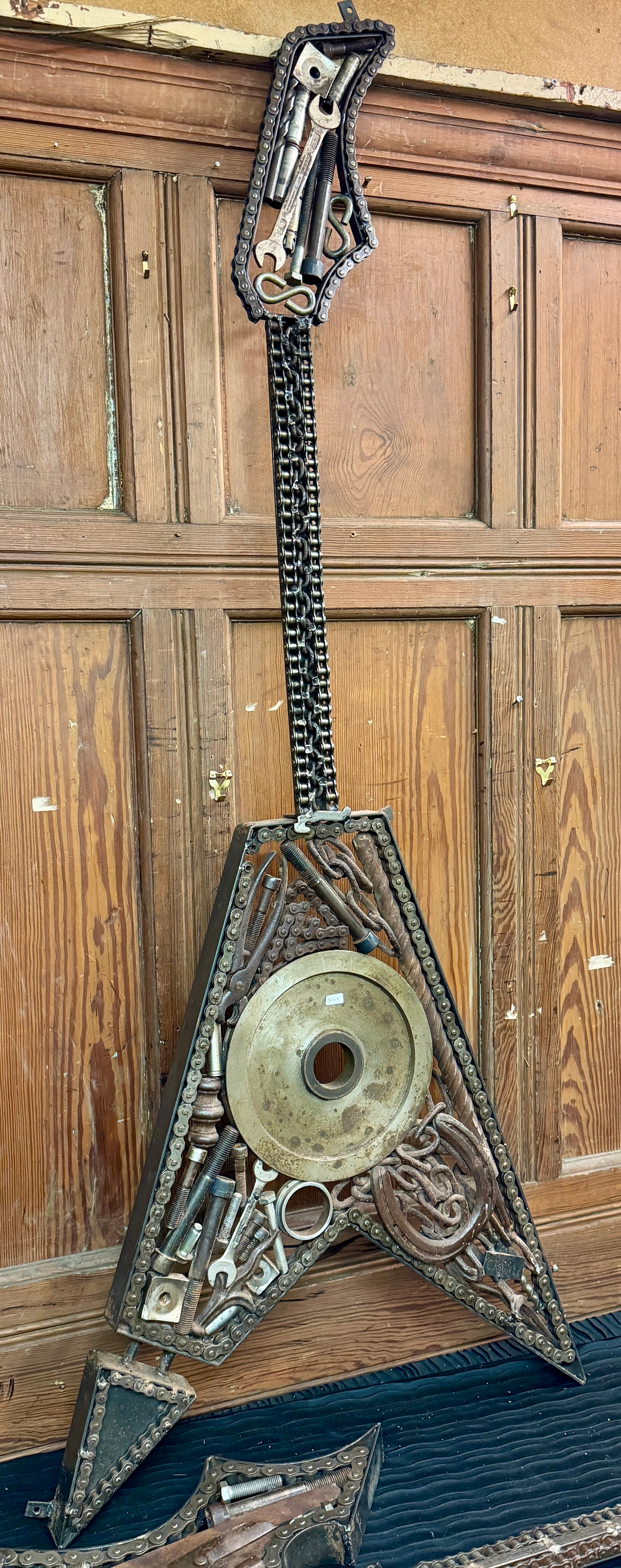 STEAMPUNK GUITAR A LITERALLY HEAVY METAL GUITAR MADE FROM NUTS BOLTS