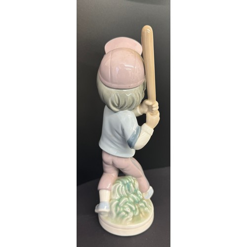 291 - BILLY THE BASEBALL PLAYER 5137 LLADRO