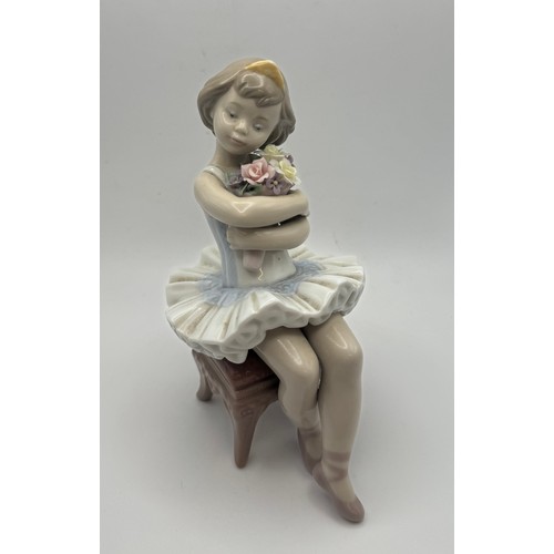 300 - FIRST PERFORMANCE 6763 LLADRO