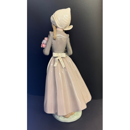 307 - INGRID 5065 LLADRO