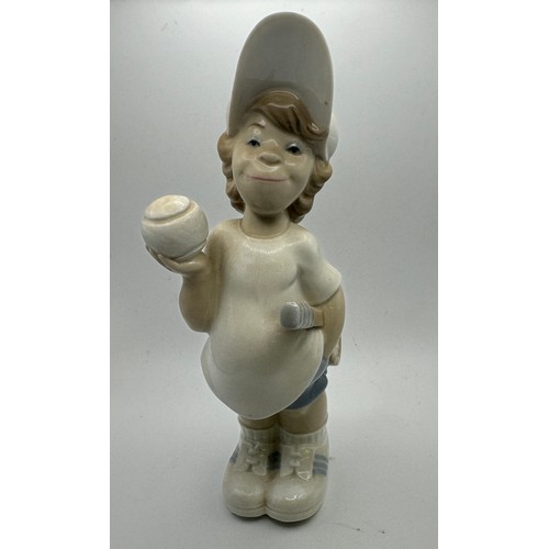 323 - TENNIS PLAYER PUPPET 4966 LLADRO