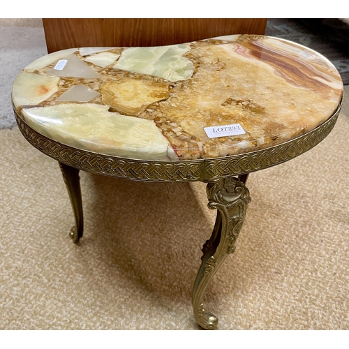 233 - ONYX AND GILT BRASS KIDNEY SHAPED SIDE TABLE 35CM HIGH