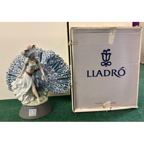 299 - FEATHERED FANTASY 5851 LLADRO