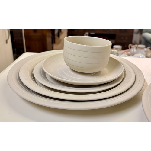 436 - X32 PIECE HORNSEA CONCEPT DINNER SERVICE IN WHITE INCL, PLATES, CUPS, SAUCERS, MILK, SUGAR ETC.....