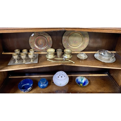 349 - SMALL COLLECTION OF CAIROWARE STYLE BRASS ITEMS - INC. TRAY, PEACOCK PLATES ETC.