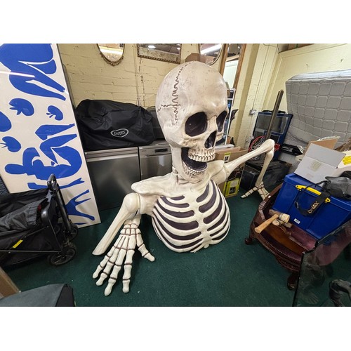 178 - GIANT GROUND SKELETON WITH LIGHT-UP EYES AND SOUNDS- WITH INSTRUCTIONS - VERY LARGE ITEM TOGETHER WI... 