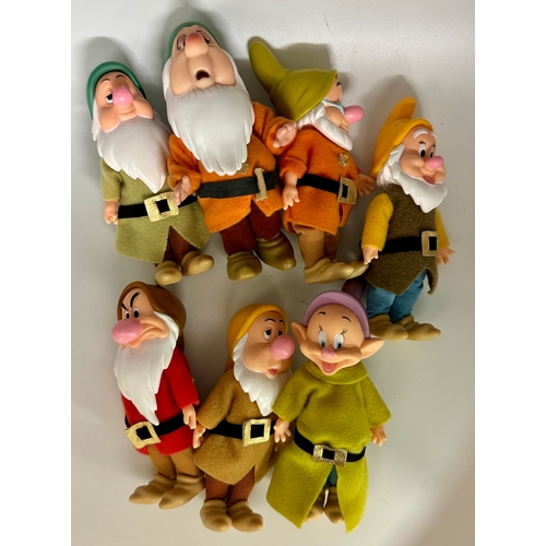 407 - A SET OF VINTAGE SEVEN (7) SNOWHITE DWARF FIGURES BY SIMBA - COMPLETE SET & A SIMBA TOYS SNOW WHITE ... 