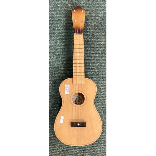 332 - A CHINESE UKELELE